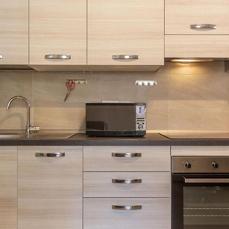 San Donato Fiere Essential Apartment W/Parking Bologna Eksteriør bilde