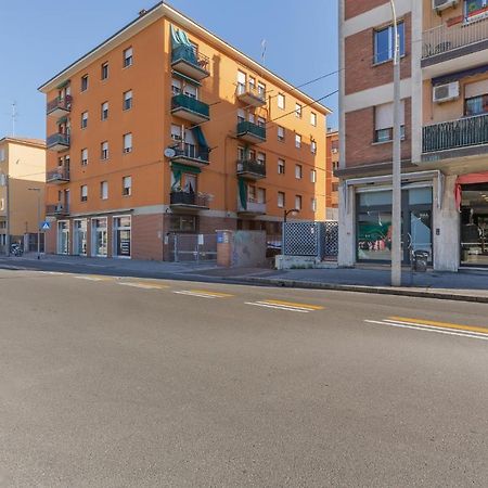 San Donato Fiere Essential Apartment W/Parking Bologna Eksteriør bilde