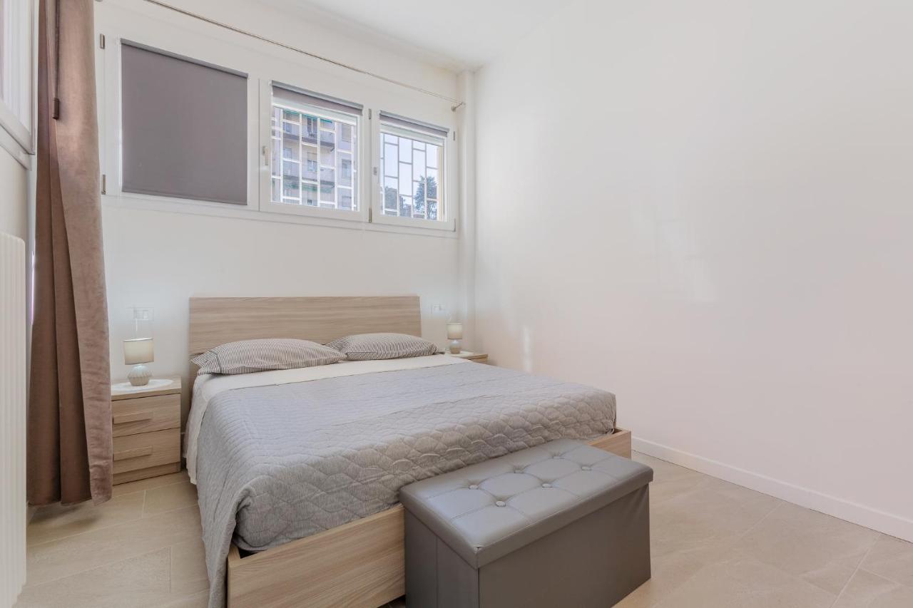 San Donato Fiere Essential Apartment W/Parking Bologna Eksteriør bilde