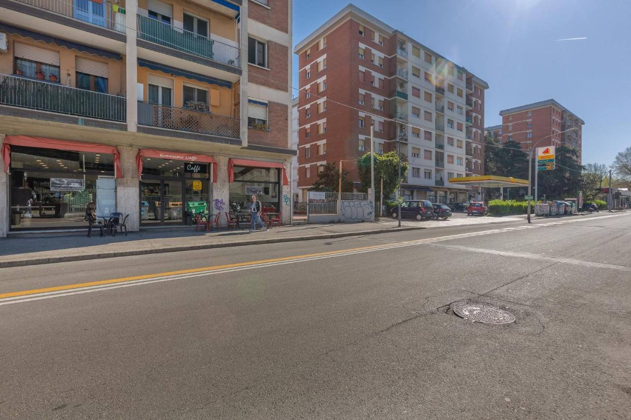San Donato Fiere Essential Apartment W/Parking Bologna Eksteriør bilde